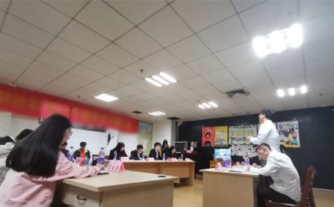 ��������Ļʽ�쵼�´�