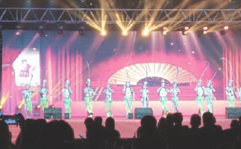 怎样描写文艺表演(网友来稿)