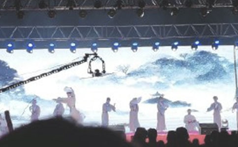 �а������Ϸ�̰���ֻ����