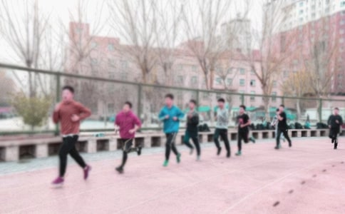 �³����˶�Ա�ļ��͸�