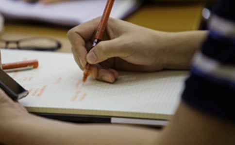 �������������ͬ������з���