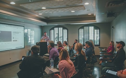 ������Թ����ν̰�