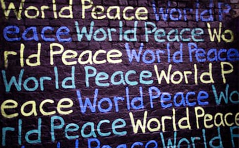 ���ڳ��к�ƽ���ļ��ϰ�ƪ