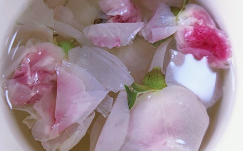 �а��������ʿν̰�����ѧ��˼�����衷