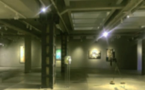 �ۿ���չ�и�