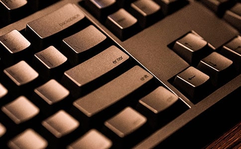 ��ʶ���̰̽�