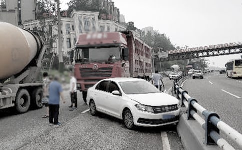 ��ͨ�¹�ί����