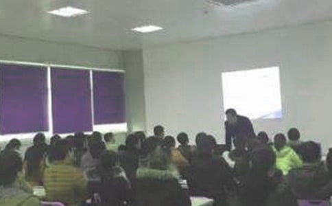 ���˾�Ƹ��ְ����(15ƪ)