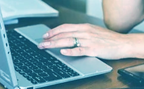 ������ʽ��̬���Ը�