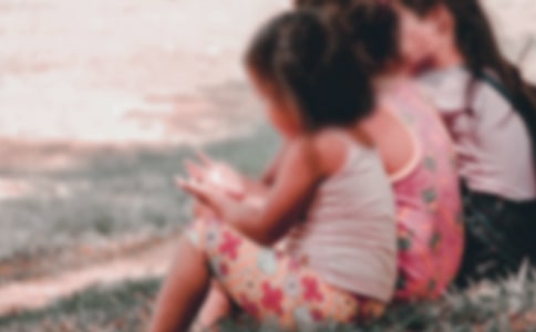 �йعذ����ض�ͯ�ĳ�����