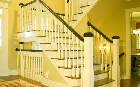 大班健康教案《我会走楼梯》