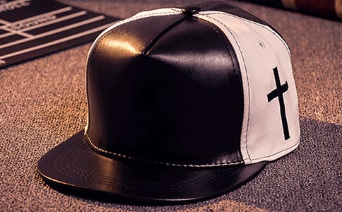 ��ħ��ʦ��ñ���иУ����㣩