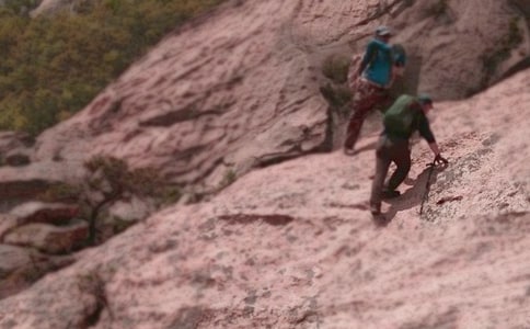 ��ɽ���ĽŽ�ѧ��˼