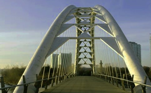 用爱架起心与心之间的桥梁--走近父母走进父母感恩父母主题班会 (八年级)