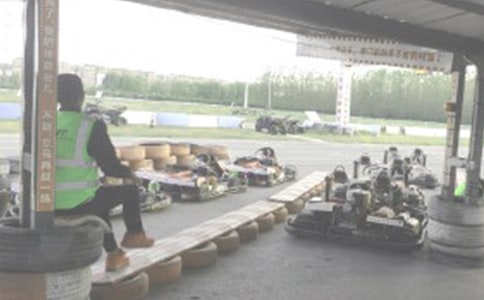 大班优秀教案《赛车》