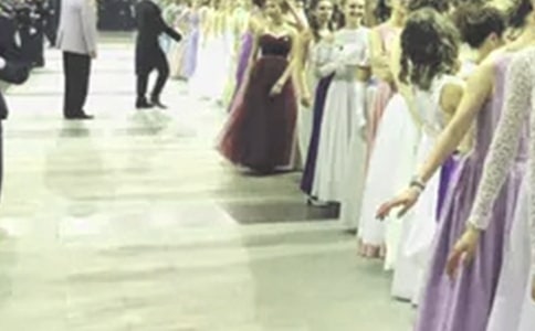 ���������̰�һ�Ƚ�