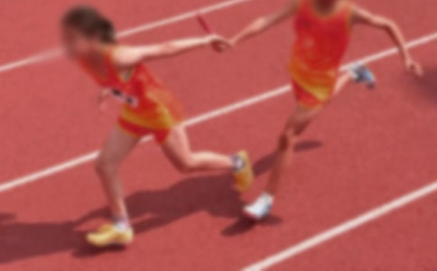 ����Сѧ�˶��ῪĻ��