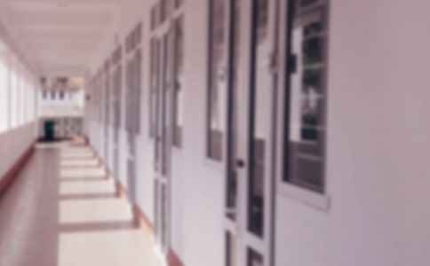 �ҳ�ѧУ�̰�