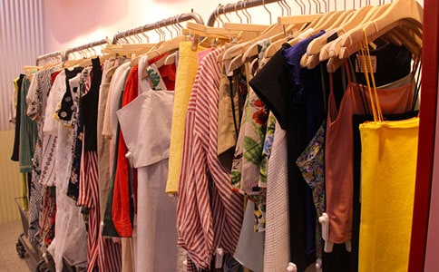 ����Ʒ�����꼶δ�����·�����4ƪ