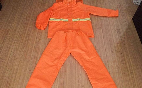 《充气雨衣》说课稿