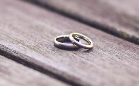 �鱦���չ����ܽ�