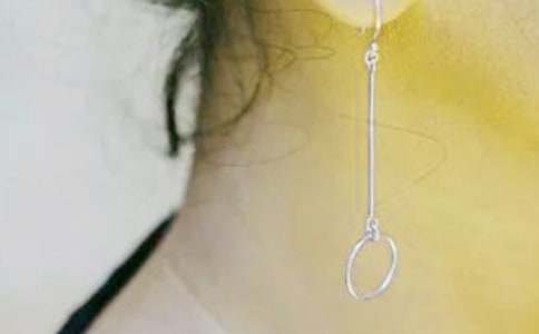 �鱦���б��淶��