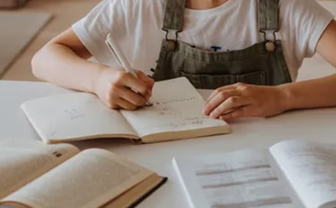 ����ѡ��д�µ�����23ƪ