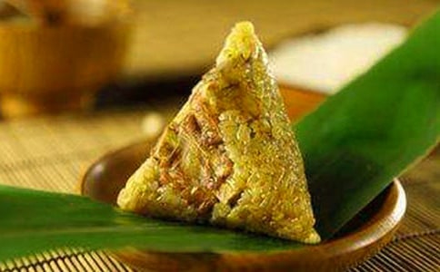 中班民间体育活动:夹粽子